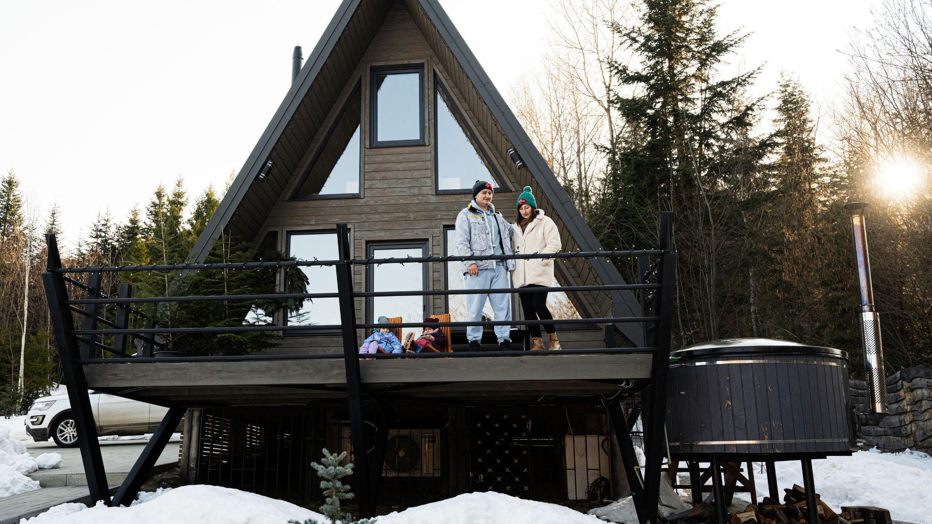 "Off-grid turisme tilbyder en bæredygtig flugt til naturen, væk fra moderne bekvemmeligheder, med fokus på autenticitet og selvudvikling."