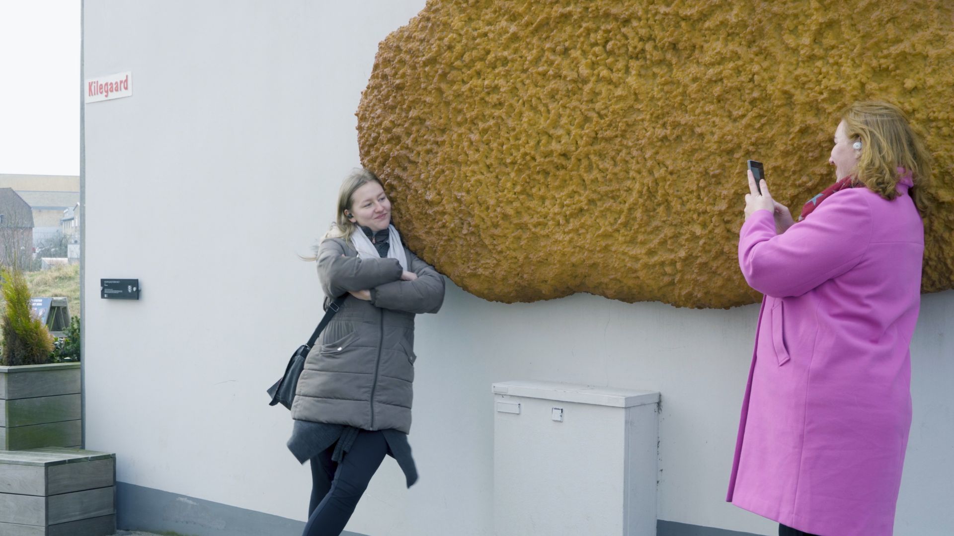 Kunstværket Kompleks Form nr. 1 af Torben Ribe er et af kunstværkerne, man kan opleve på den audioguidede oplevelse gennem Aabenraa. (Foto: Destination Sønderjylland)